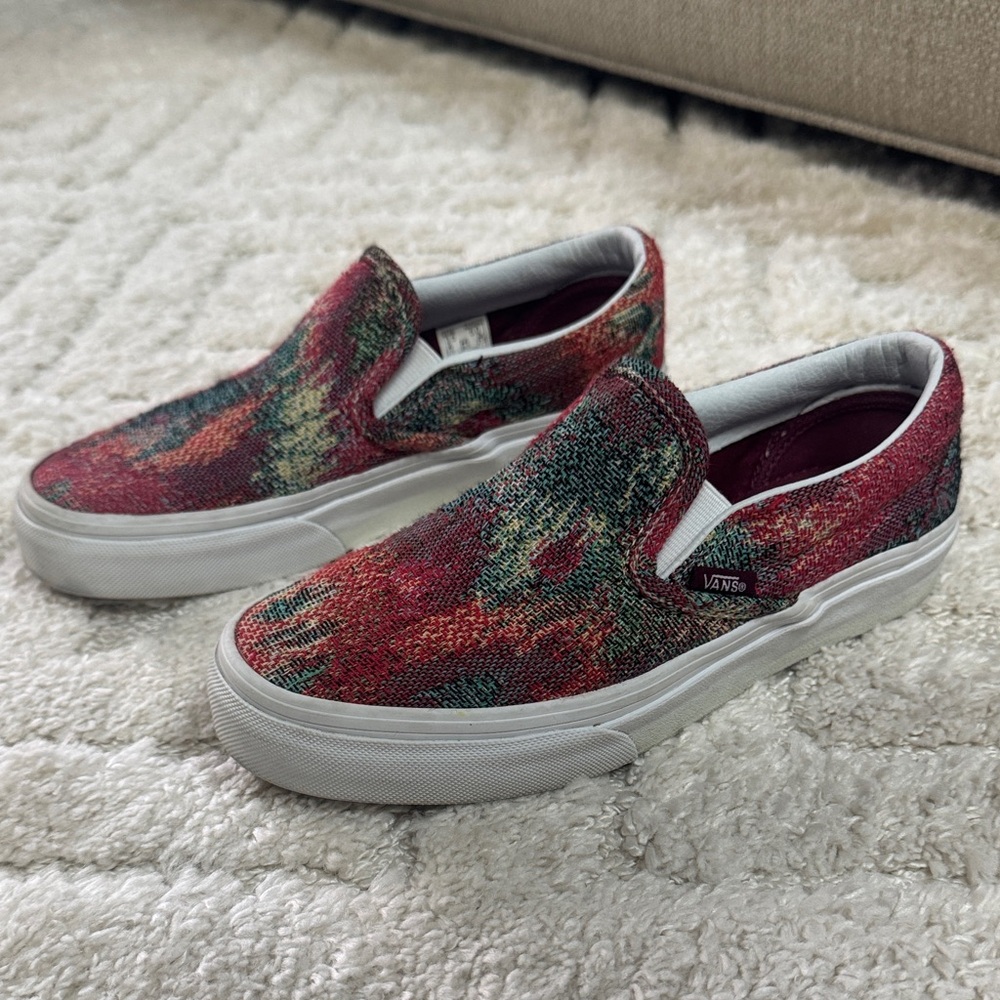Authentic VANS size 5 women’s RARE